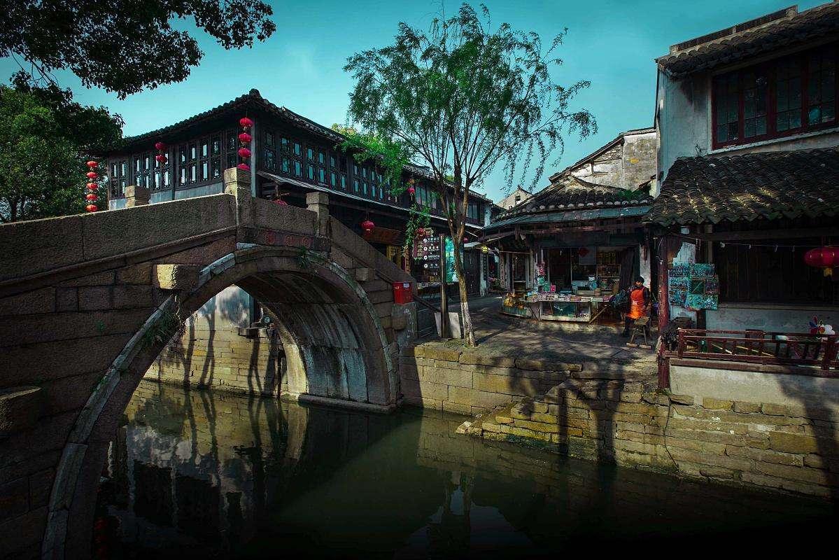 汪文斌:人工智能发展治理需要的是群策群力、协调应对,而不是脱钩断链、围栏筑墙